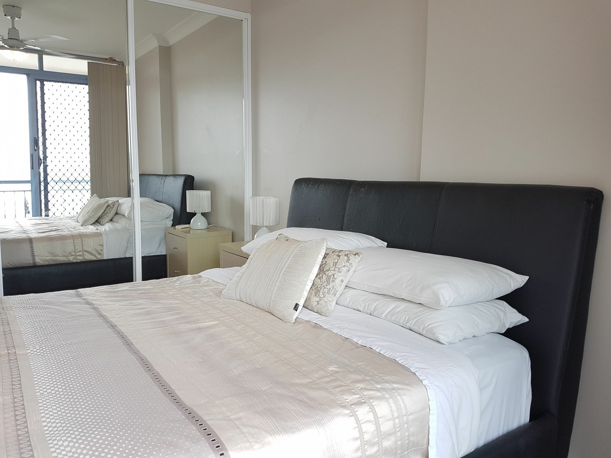 Newcastle Short Stay Accommodation - Sandbar Newcastle Beach 외부 사진